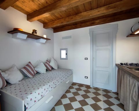 Seating area, Bedroom