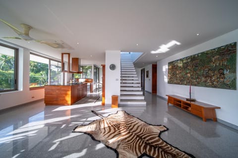 Mai Khao Beach Luxury 7-bedroom villa 0 meters from the sea double infinity pool maid, outdoor wedding sea fishing Villa in Mai Khao