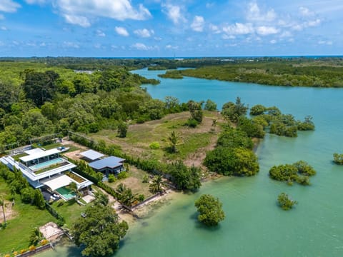 Mai Khao Beach Luxury 7-bedroom villa 0 meters from the sea double infinity pool maid, outdoor wedding sea fishing Villa in Mai Khao