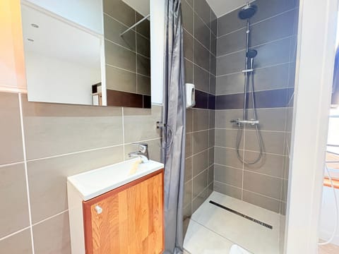 Le Cocon de l Écu Apartment in Île-de-France