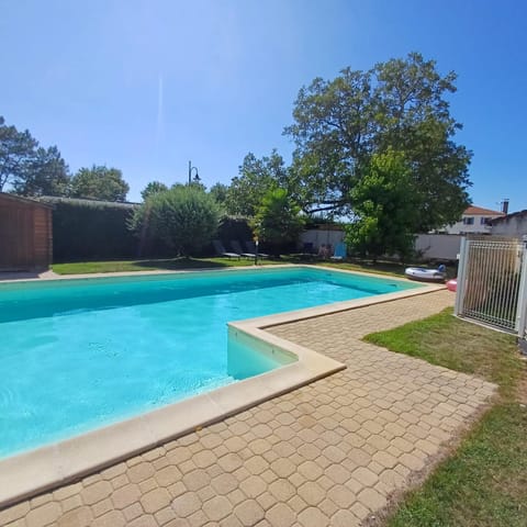 Garden, Swimming pool, Swimming pool, sunbed