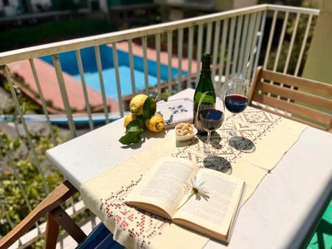 Patio, Day, View (from property/room), Balcony/Terrace, Food and drinks, Dining area, Food, Pool view, Swimming pool, Drinks, Alcoholic drinks