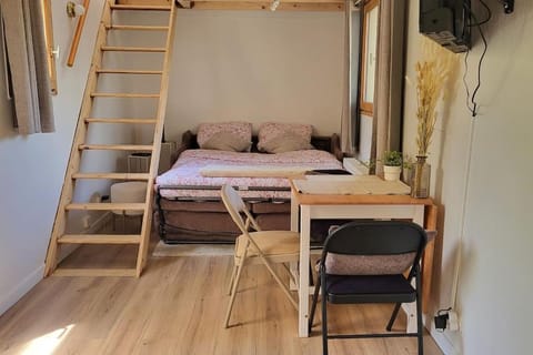 Le Petit Noisy entre Paris et Disney, proche Centrex avec Jardin privatif et parking Apartment in Noisy-le-Grand