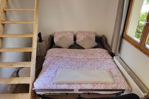 Le Petit Noisy entre Paris et Disney, proche Centrex avec Jardin privatif et parking Apartment in Noisy-le-Grand