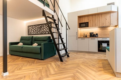 Kitchen or kitchenette, Living room