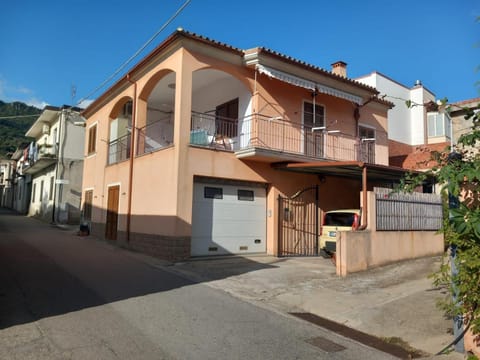 Property building, Neighbourhood, Street view