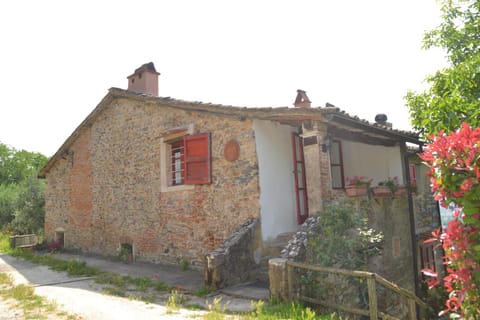 Il Rustico Vicopisano House in Tuscany