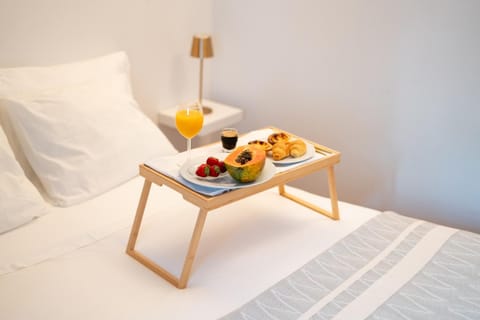 Bed, Photo of the whole room, Bedroom, Breakfast