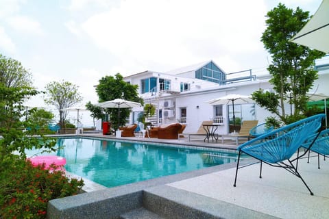 Property building, Swimming pool