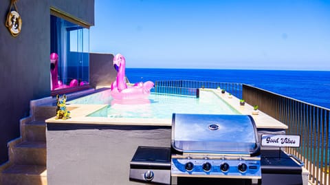 Sea view, Swimming pool