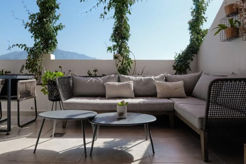 Balcony/Terrace, Mountain view
