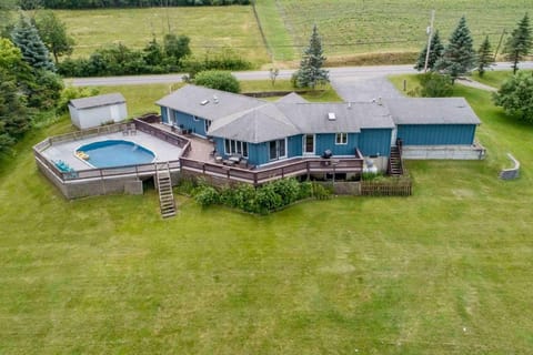 Keuka Glory House in Keuka Lake