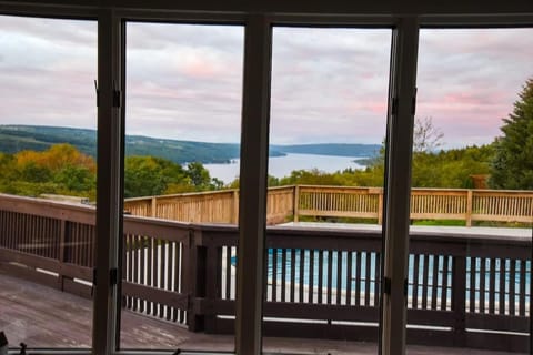 Keuka Glory House in Keuka Lake