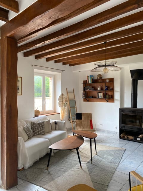 Living room, Seating area, fireplace