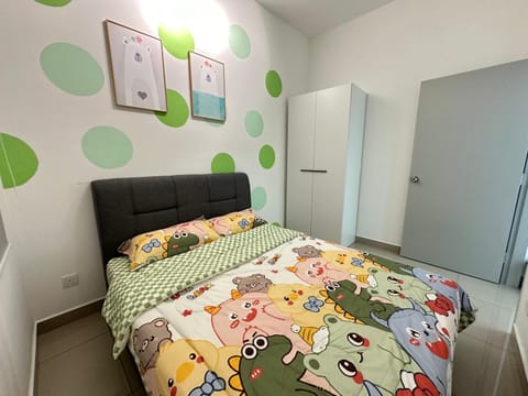 Bed, Photo of the whole room, Bedroom, wardrobe