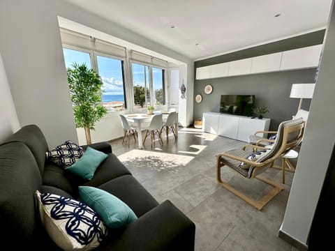 TV and multimedia, Living room, Seating area, Sea view