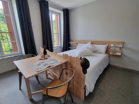 Restaurant/places to eat, Bed, Garden, Golfcourse, Photo of the whole room, Bedroom, Breakfast, Parking