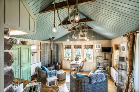 Luxury self catering 1 bed cottage with log burner House in Scotland