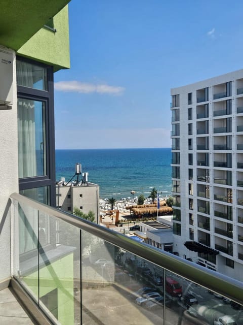Property building, Bird's eye view, View (from property/room), Lake view, Sea view