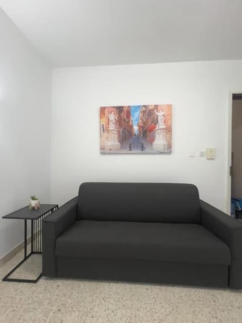 Sliema Waves - Oceanview Escape Apartment in Sliema