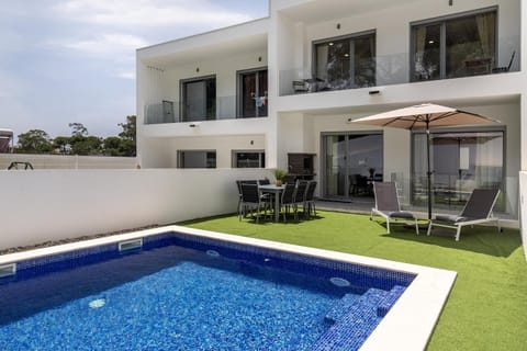 Seating area, Pool view, Swimming pool