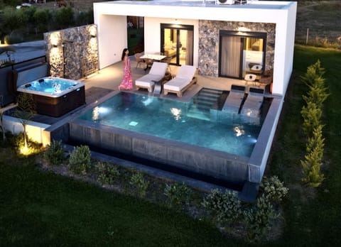 Property building, Swimming pool