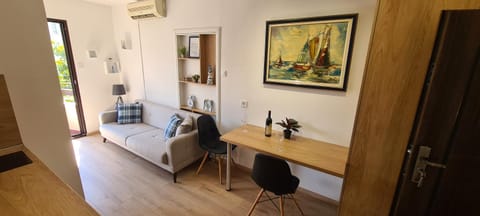 Orlic Apartman Apartment in Budva