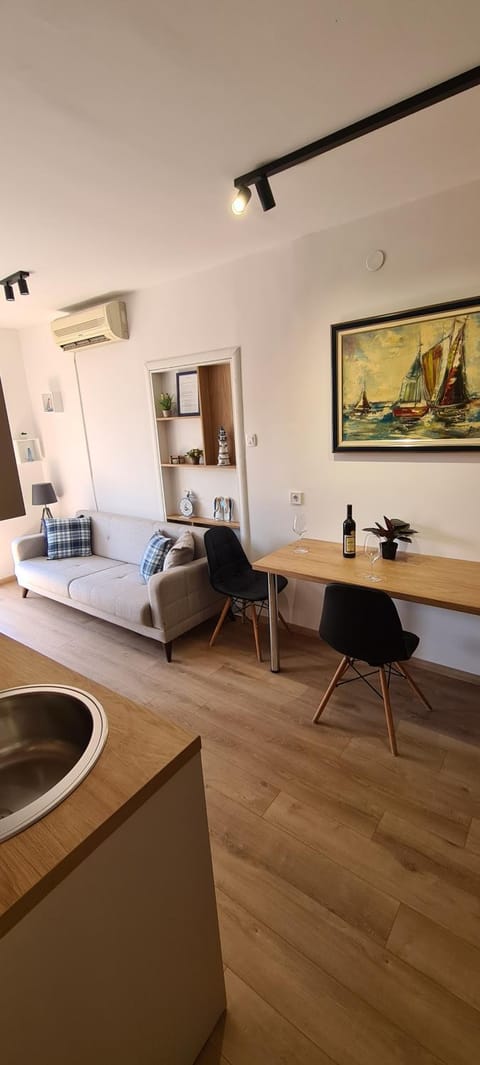 Orlic Apartman Apartment in Budva