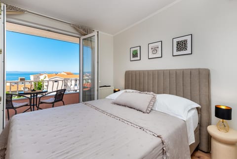 Bedroom, Sea view