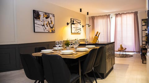 Living room, Seating area, Dining area