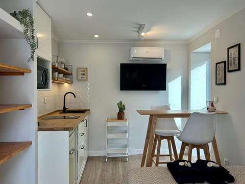 TV and multimedia, Kitchen or kitchenette