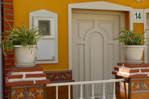 Facade/entrance, Lobby or reception