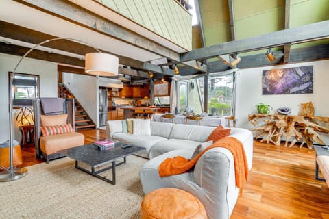 Moss Beach Oceanfront Retreat about 20 Mi to San Fran! House in Moss Beach