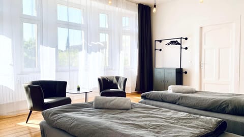 Bed, Photo of the whole room, Seating area, Bedroom, wardrobe