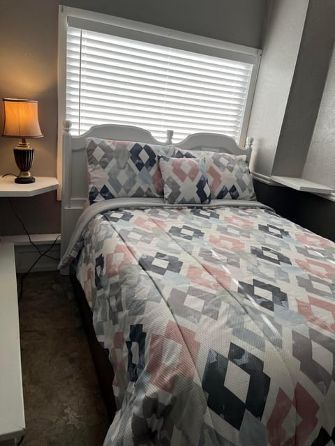 The Riverside Inn Apartment in Saint Anthony