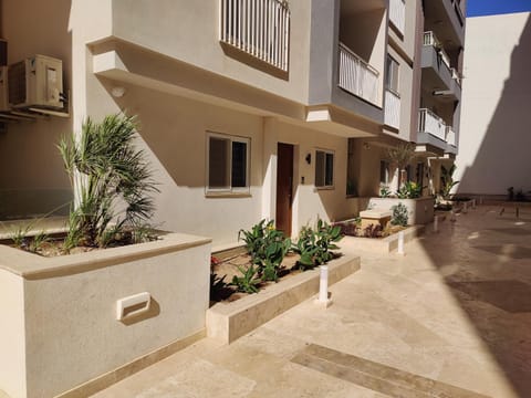 Property building, Neighbourhood, Street view