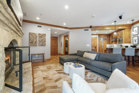 Ski-in Ski-out 1 BRDen in exclusive Horizon Pass condo Apartment in Avon