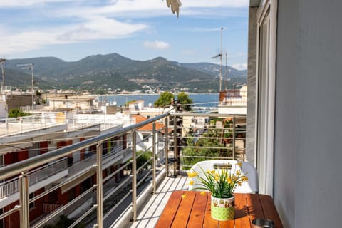Day, Natural landscape, View (from property/room), Balcony/Terrace, Mountain view, Sea view