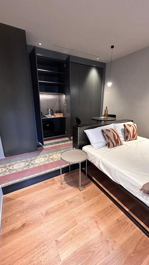 Bed, Photo of the whole room, Bedroom, locker, minibar, wardrobe