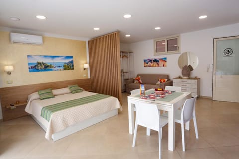 Living room, Bedroom