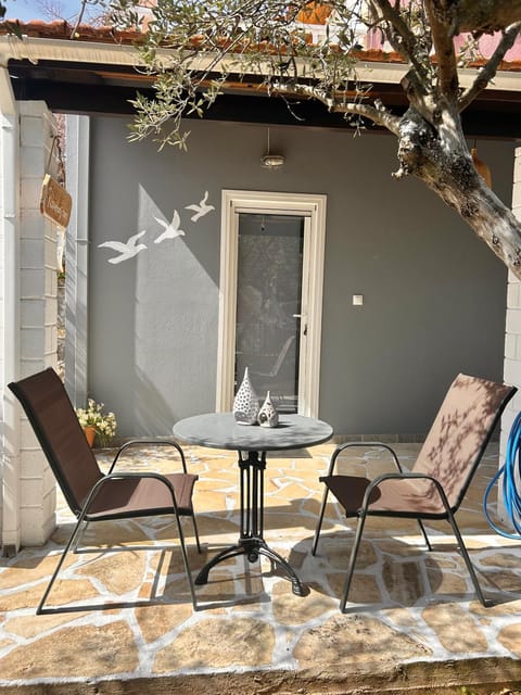 Garden, Seating area