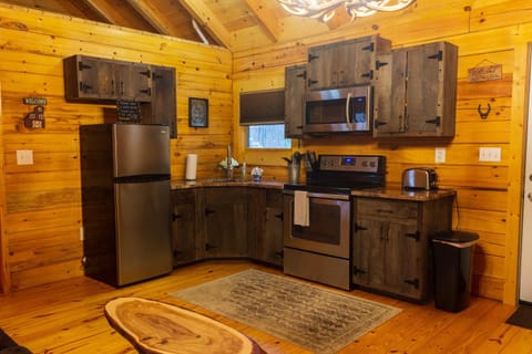 Pine Creek Cabins & Camping Resort Cabin in Ohio