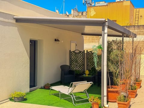 Patio, Balcony/Terrace