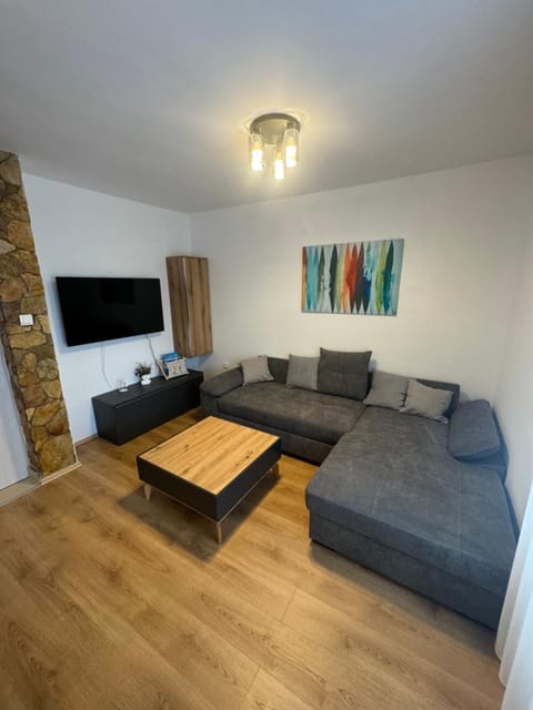 Communal lounge/ TV room, TV and multimedia, Living room, Seating area, Evening entertainment