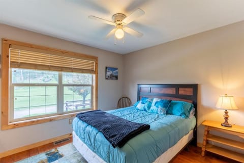 Park Creek Place House in Hill City