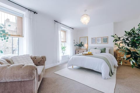 Rufloreo Dale - homely and central House in High Peak District