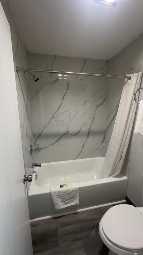 Botkins Motel Hotel in Ohio