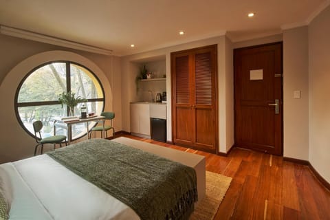Dining area, wardrobe, kitchen