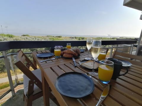 Balcony/Terrace, Food and drinks, Food