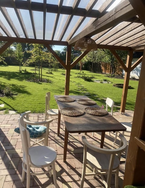 Balcony/Terrace, Garden view